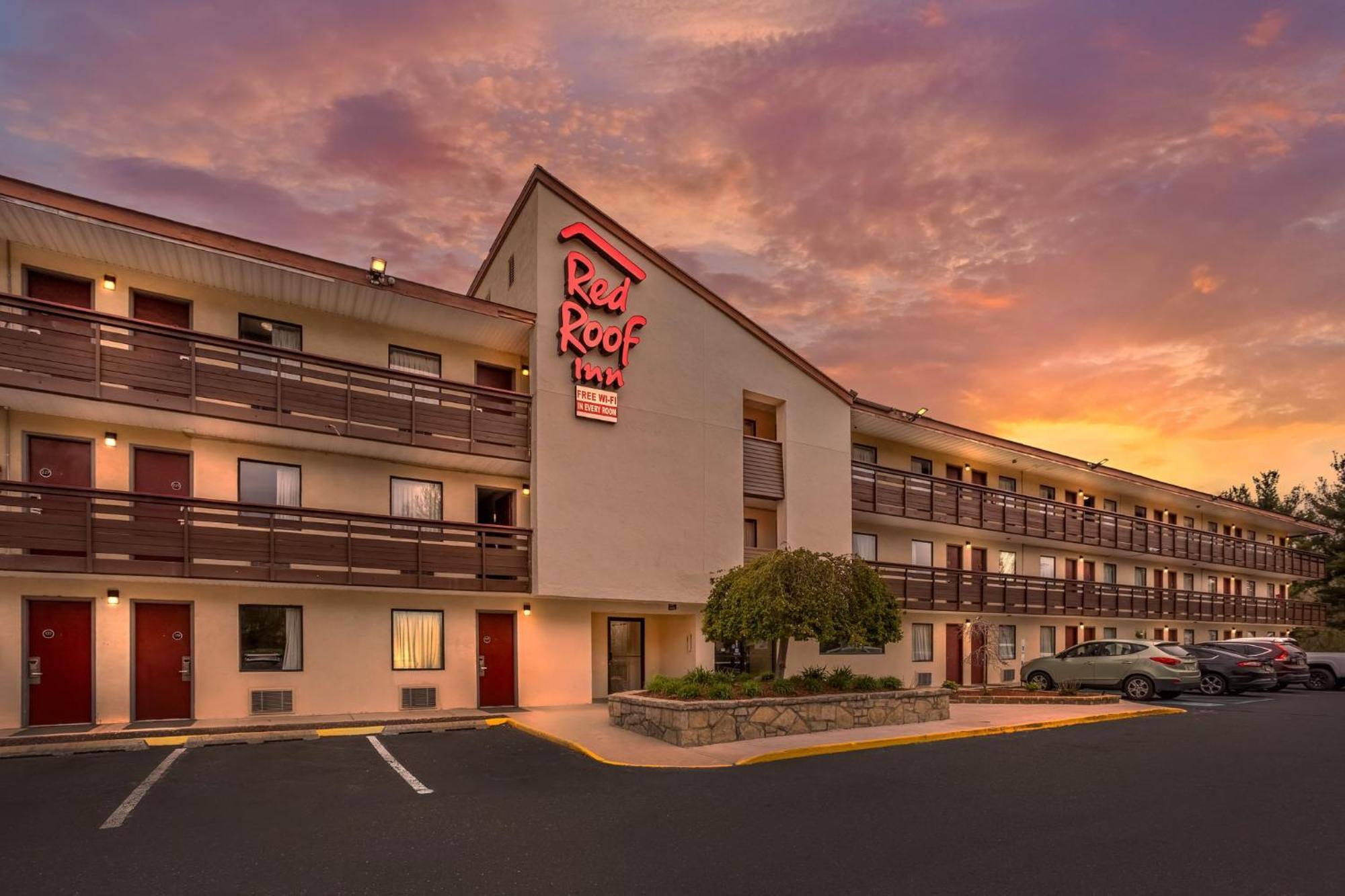 Red Roof Inn Tinton Falls-Jersey Shore Bagian luar foto