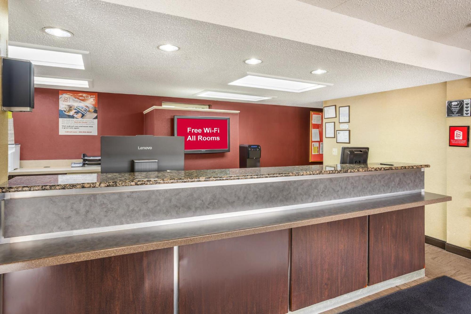 Red Roof Inn Tinton Falls-Jersey Shore Bagian luar foto