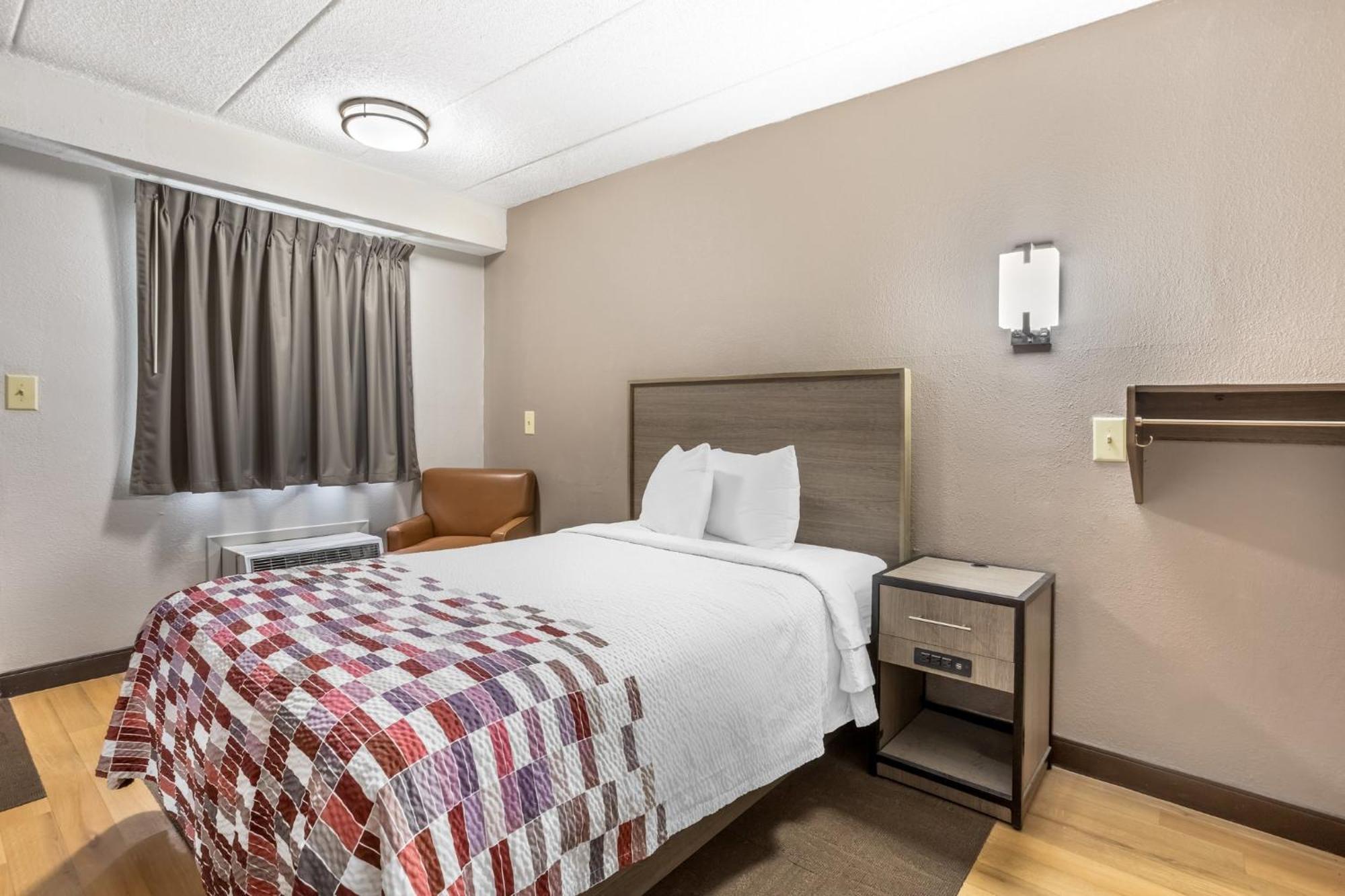 Red Roof Inn Tinton Falls-Jersey Shore Bagian luar foto