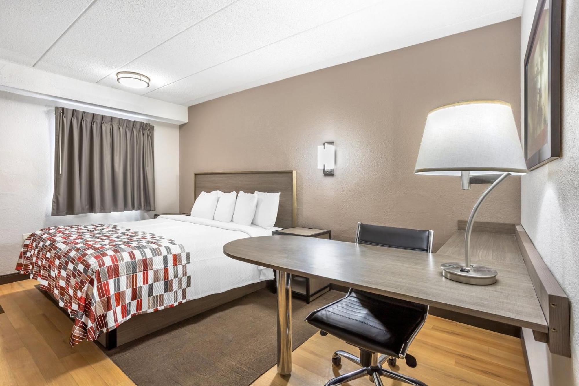 Red Roof Inn Tinton Falls-Jersey Shore Bagian luar foto