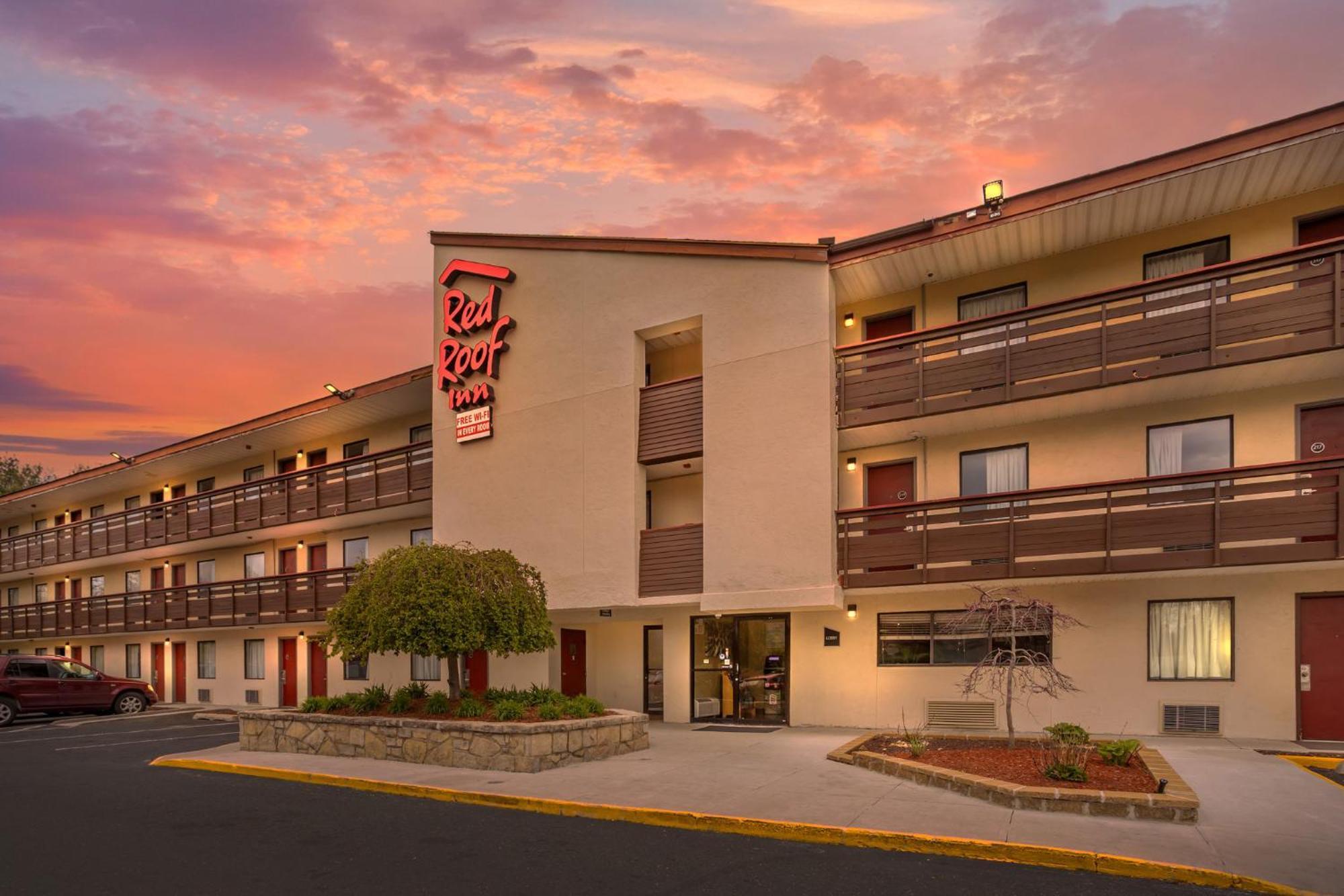 Red Roof Inn Tinton Falls-Jersey Shore Bagian luar foto