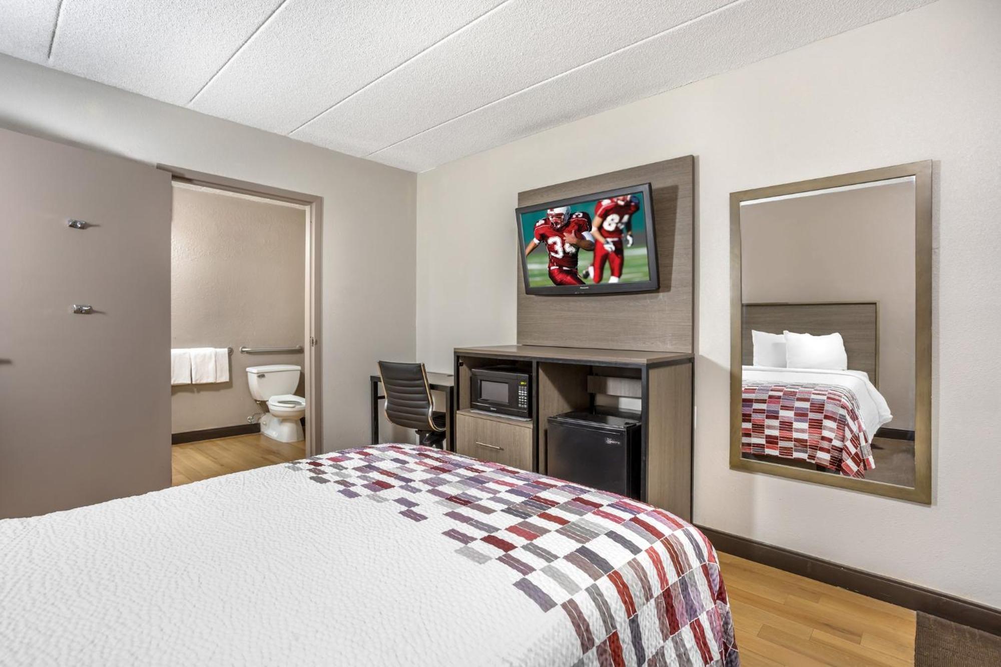 Red Roof Inn Tinton Falls-Jersey Shore Bagian luar foto